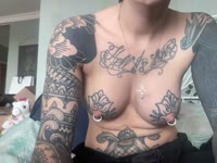 Online this today
Smiling, natural, and full of energycome - relax and chat a little before the day starts again.
I enjoy simple, spontaneous conversations. If you