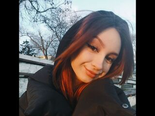 camgirl masturbating with vibrator AgaticBella