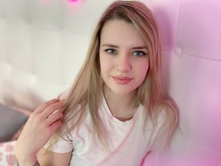 cam girl playing with sextoy BonniMiln