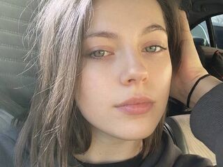 girl chat ClarettaZinno