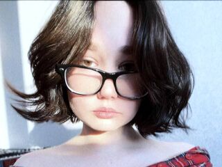 beautiful webcamgirl CoralMatteis