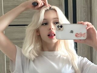 bedroom livecam CourtneyAdamo