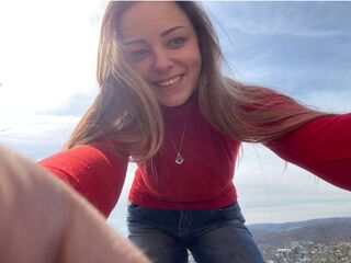 naked girl with cam DeeLorrie