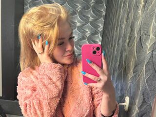 girl chatroom ElizabethCamaro