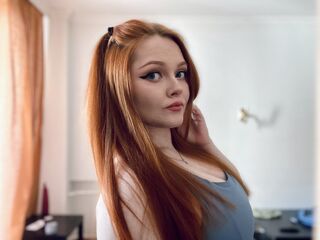 camgirl playing with vibrator ErikaHopps