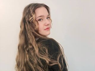 fingering webcamgirl GrayceSerrell