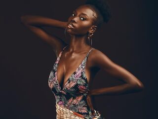 free nude live show IssaJenner