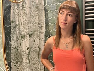 shaved pussy webcam KarmenGrey