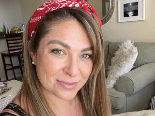 bedroom web cam KieraReines