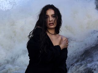 girl showing tits MilaBlack