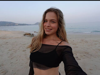 topless webcam girl SonyaAngelo