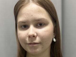 camwhore masturbating with sextoy WendySwith