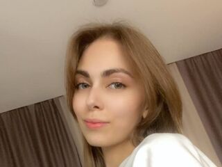 cam girl playing with sextoy WiloneBown