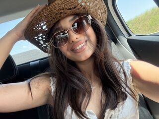 camwhore masturbating with dildo YasmineHart