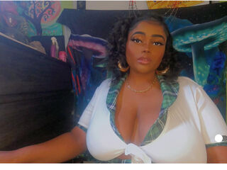 fingering webcamgirl picture BossyBella