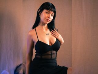 beautiful cam girl ElizabethThaylor