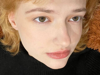 kinky video chat performer LunaBeans