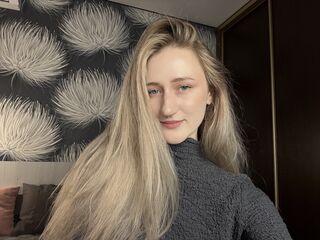 cam girl photo SashaLune