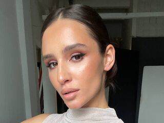 cam girl masturbating with vibrator ShawnNoor