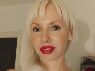 live striptease LaymaFlay