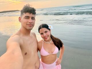 live sex cam show SaraAndrex