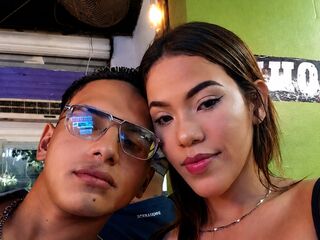 camgirl giving blowjob SophiaAndEthan