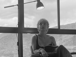 camgirl fingering shaved pussy AnneHarmon