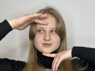 naked cam girl masturbating with dildo ArmindaMerry