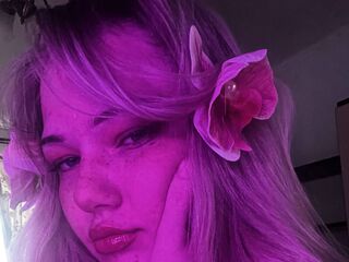 naked camgirl masturbating with dildo AshleaSenerchia