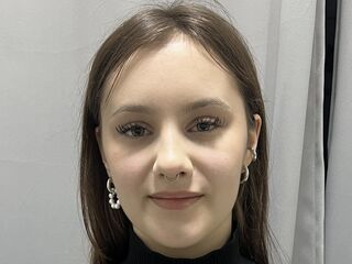 fingering webcamgirl picture BattyDrake