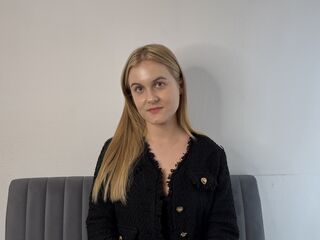 webcam live sex BellaMonson