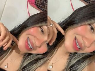 cam girl fingering pussy CamilaFezz