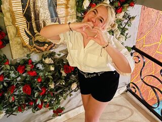 camwhore masturbating with sextoy CarolinaEsteban