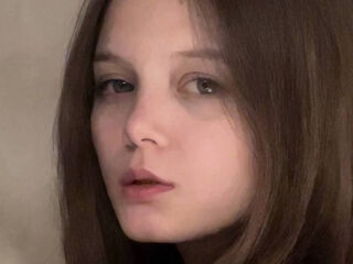 naughty camgirl masturbating with vibrator CarolinaHribar