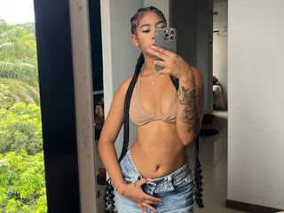 adult chat room CarolineCartson