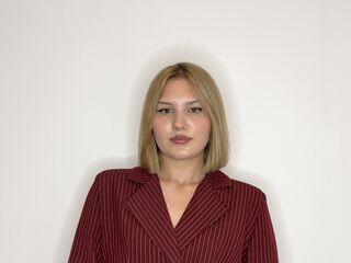 nude webcam girl CatrinaKennelty