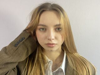 naked girl with webcam fingering pussy ChariseKuhnke