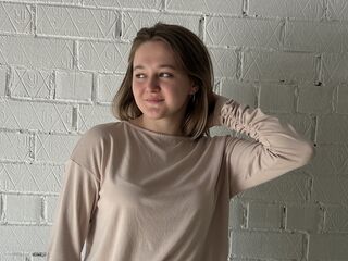 camslut fingering pussy ChristiaBenoy