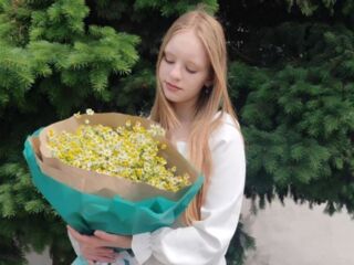 live chat room ChristieBrozyna