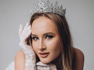 girl fingering shaved pussy ChristyHousten