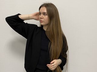 webcam babe chatroom CyrstalCherubini