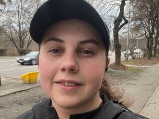 naked cam girl masturbating with sextoy DariaCalm