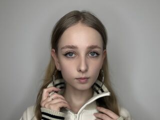 webcam babe DessieBusche