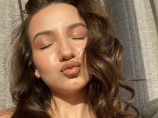 chatrubate cam girl picture DinaSweeny