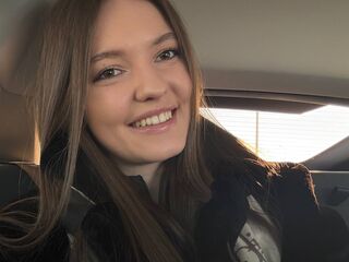 cam girl masturbating with vibrator DremaNedrow
