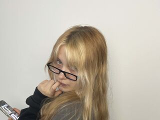 fingering camgirl video EloiseGow