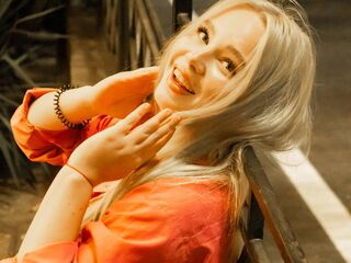 masturbating girl EstellaLugabihl