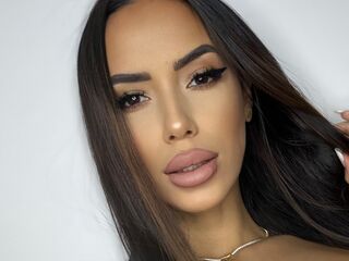 camgirl masturbating with sextoy EvaYvez