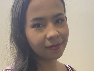 cam whore HanaMontenegro