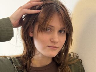 naked camgirl picture IsidraKolby